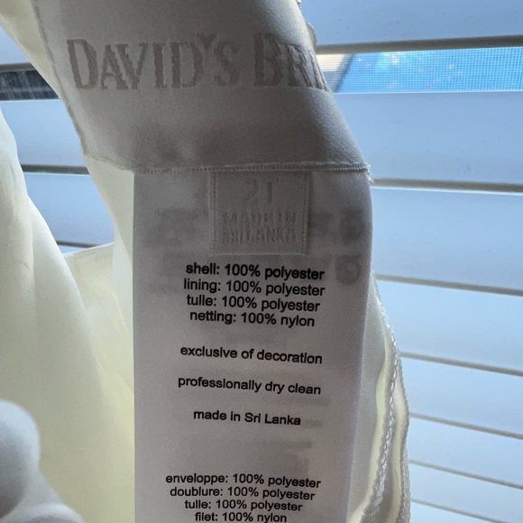 David’s bridal CROCHET CAP SLEEVE RUFFLE FLOWER GIRL DRES and headpiece. - Picture 3 of 8